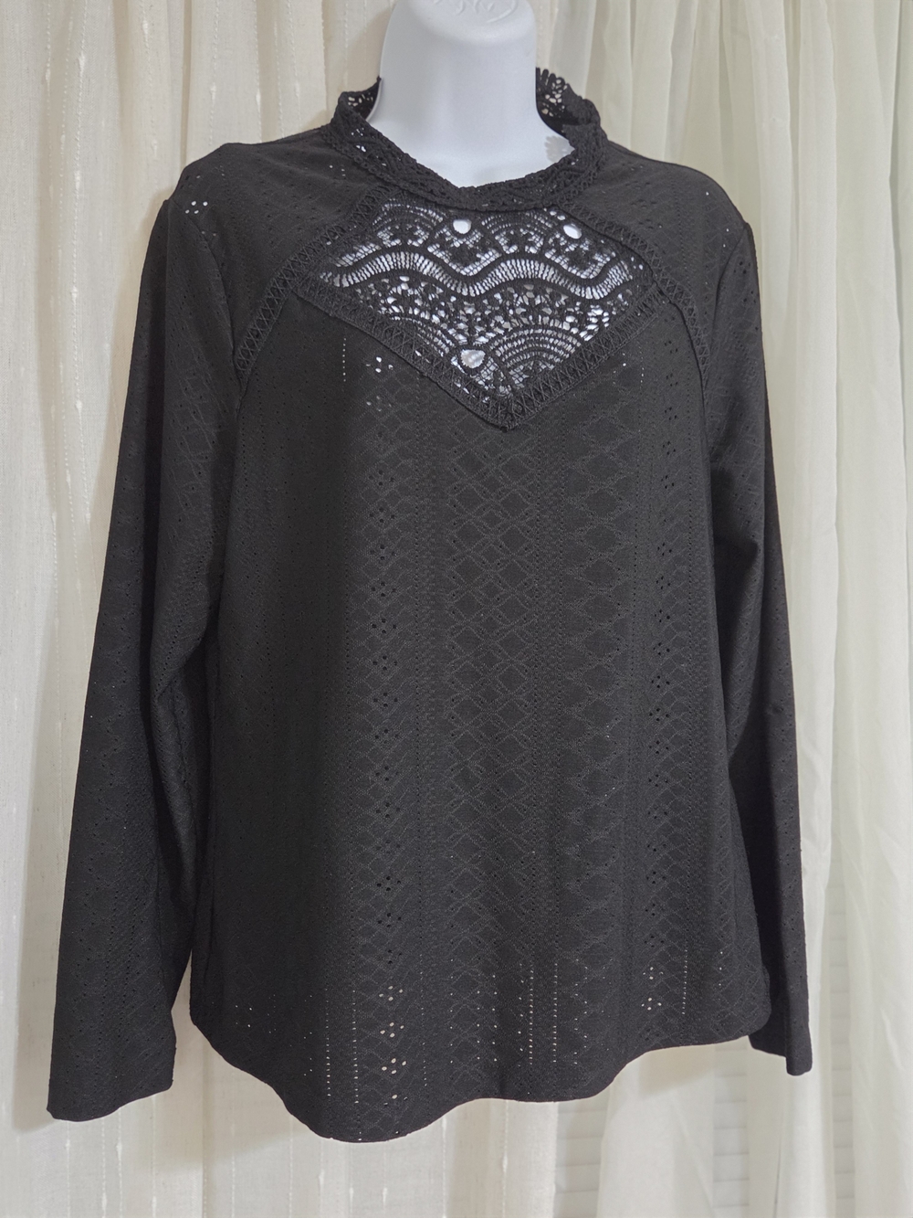 Lace Black Long-Sleeve Women's Top